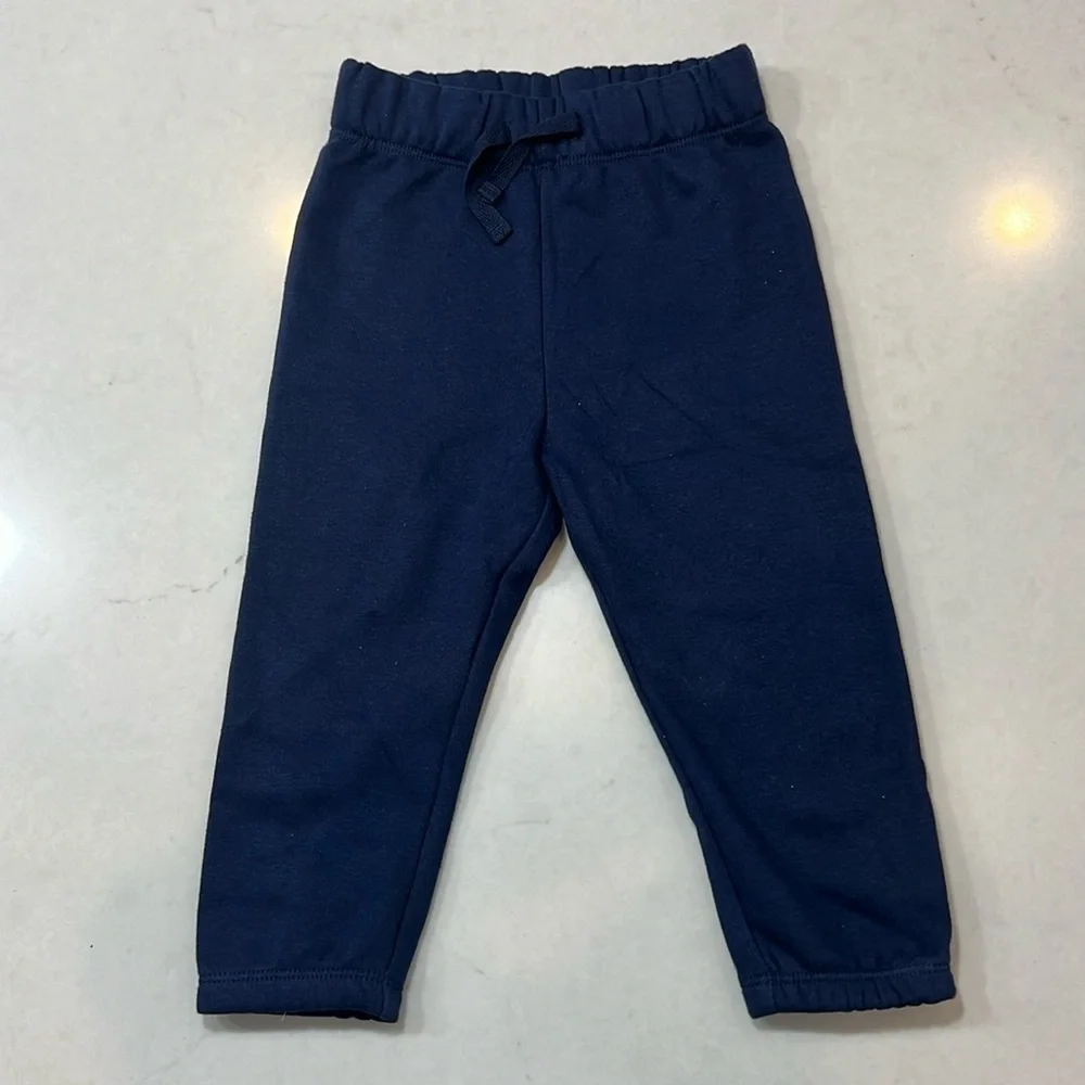 Gap boy sweatpants, never worn, size 18 months.
